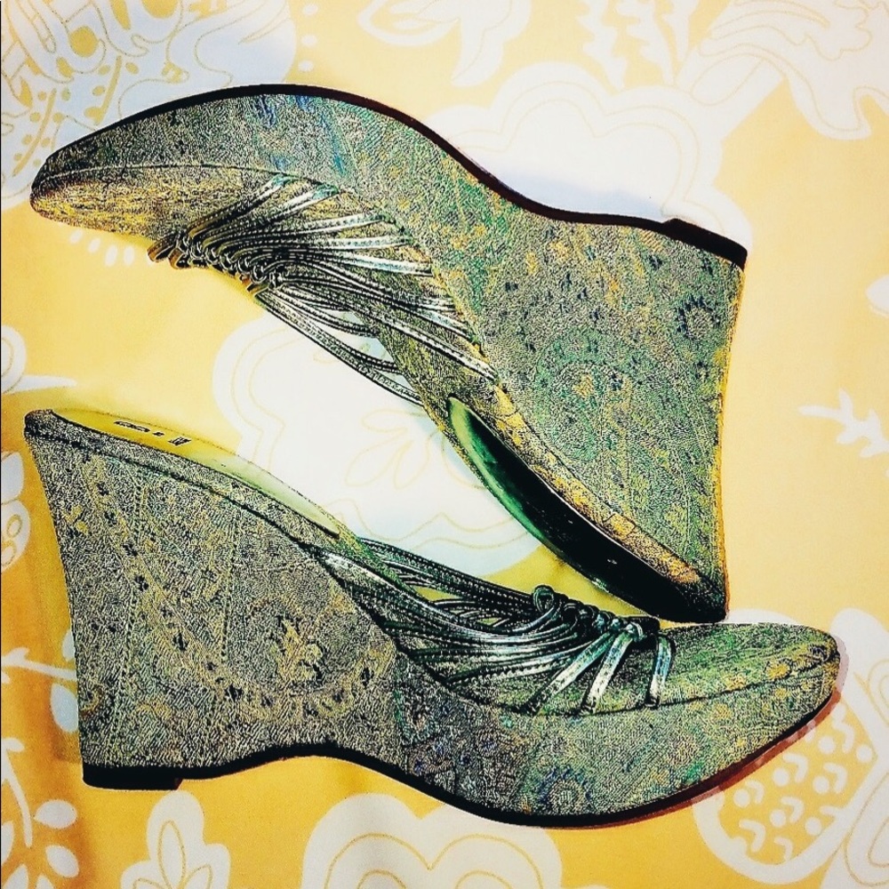 Tapestry Platforms - Picture 8 of 8